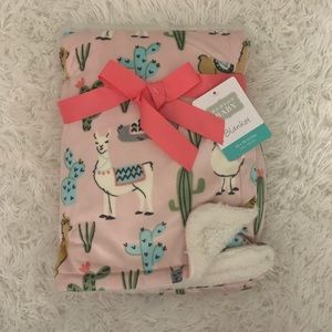 BRAND NEW Hudson Baby llama fuzzy blanket for kids!